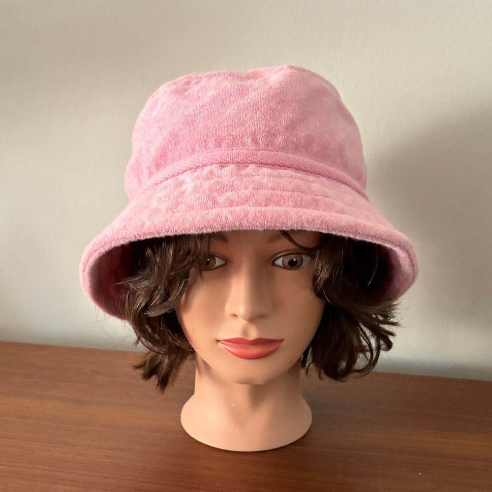GAP  Pink  Velour Bucket Hat. M /L